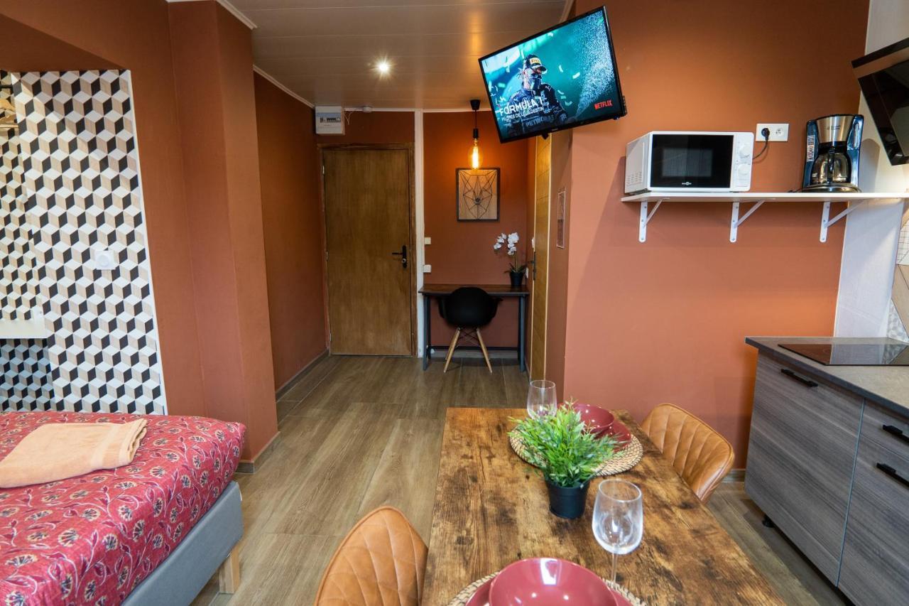 Capstay Color Valenciennes & Netflix Trith-Saint-Leger المظهر الخارجي الصورة