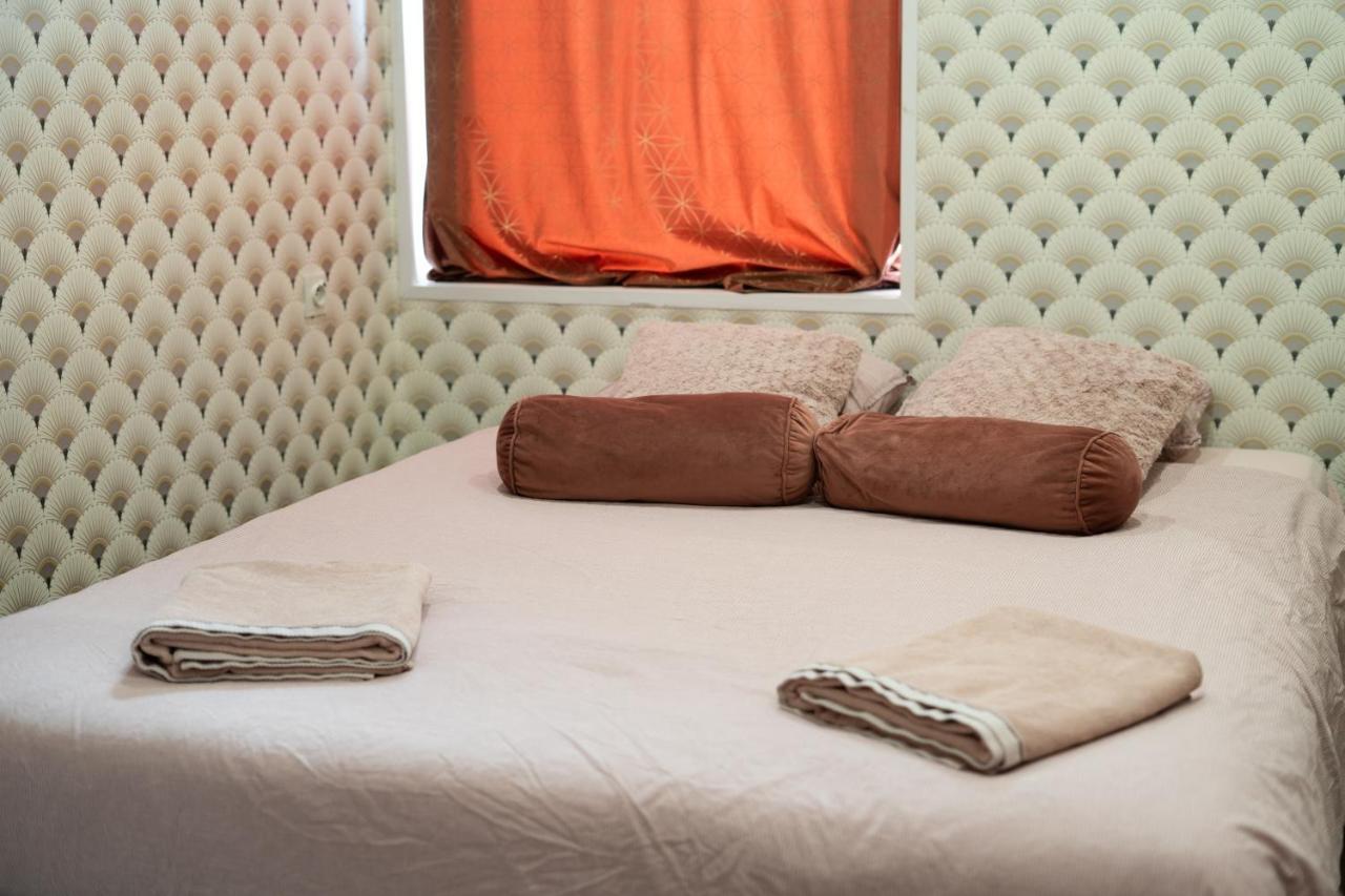 Capstay Color Valenciennes & Netflix Trith-Saint-Leger المظهر الخارجي الصورة